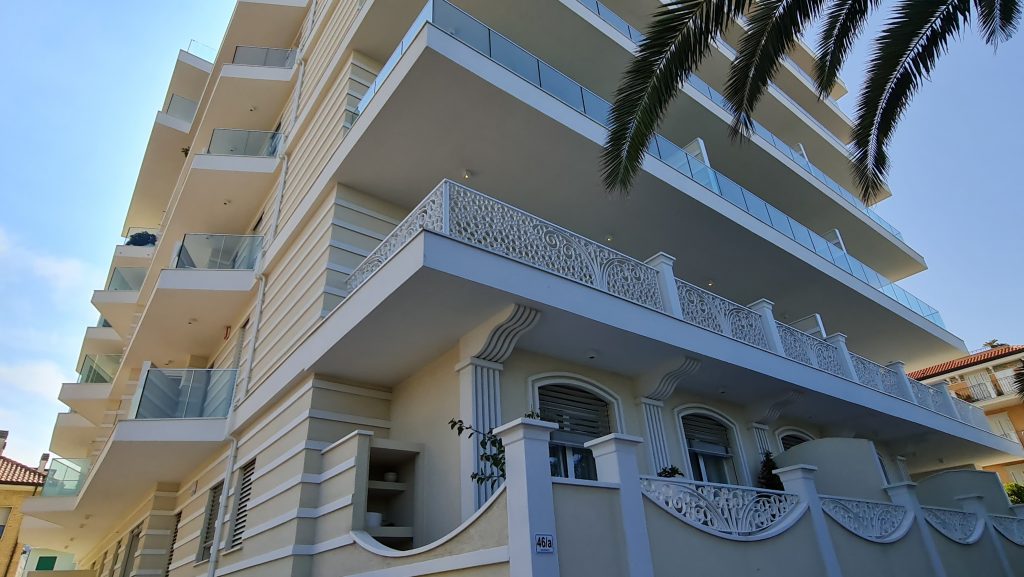 Suites and Apartments by the Sea